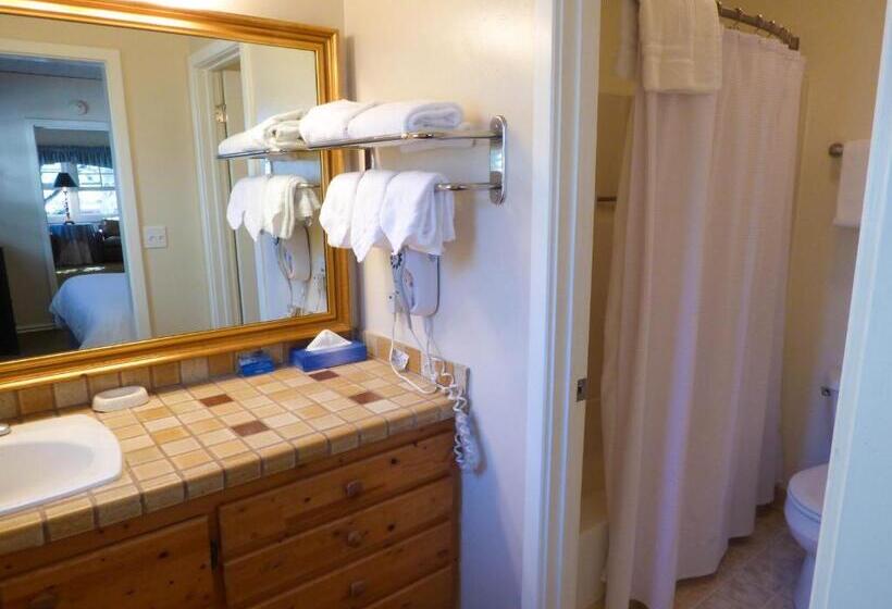 هتل Briarwood Inn