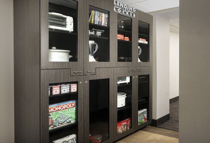 ホテル Candlewood Suites Alexandria West, An Ihg