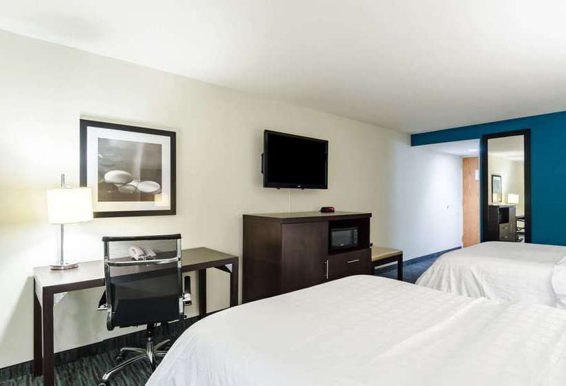 هتل Clarion  And Aqua Lagoon Waterpark