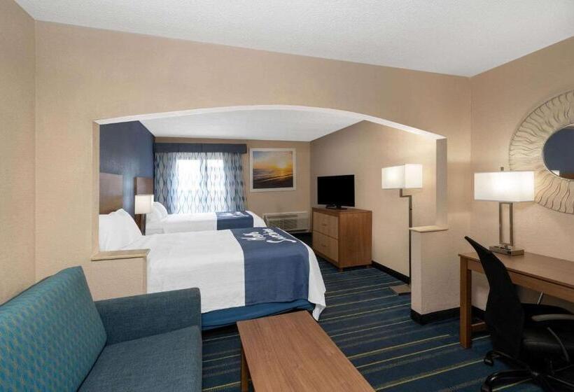 هتل Days Inn By Wyndham Panama City