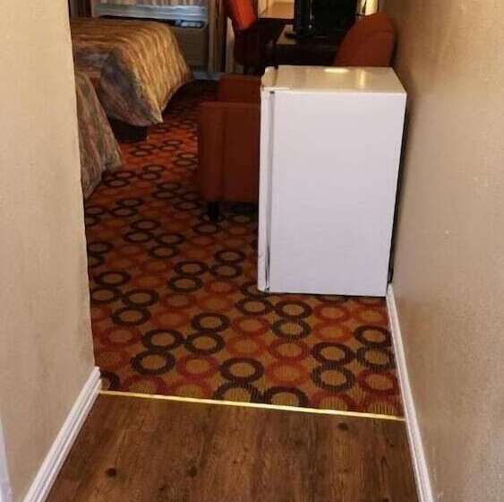 בית מלון כפרי Executive Inn And Suites Waxahachie