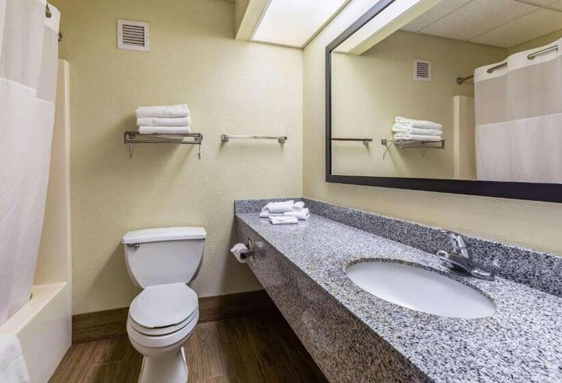 فندق Quality Inn & Suites Southport