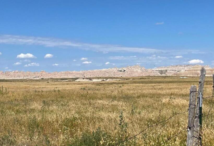 汽车旅馆 Badlands Hotel & Campground