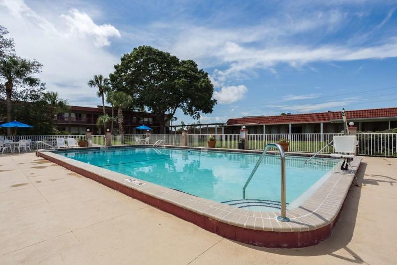 リゾートホテル Motel 6spring Hill, Fl Weeki Wachee