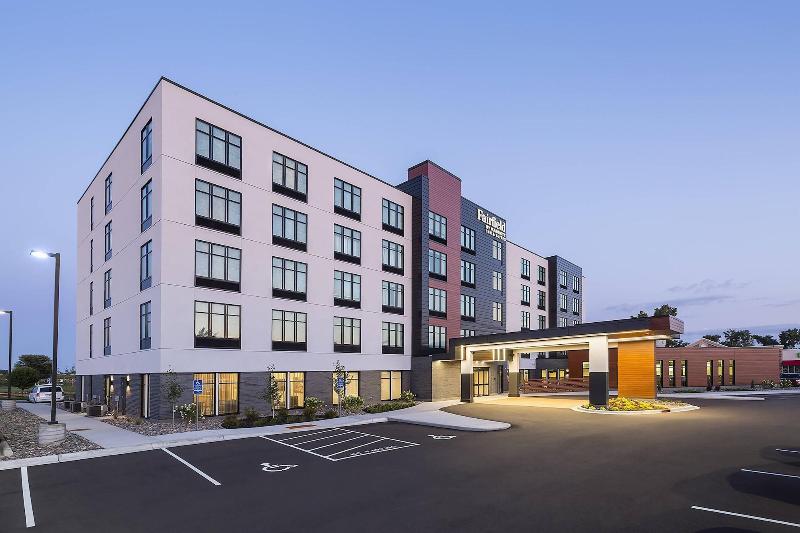 בית מלון כפרי Fairfield Inn & Suites By Marriott Minneapolis North/blaine