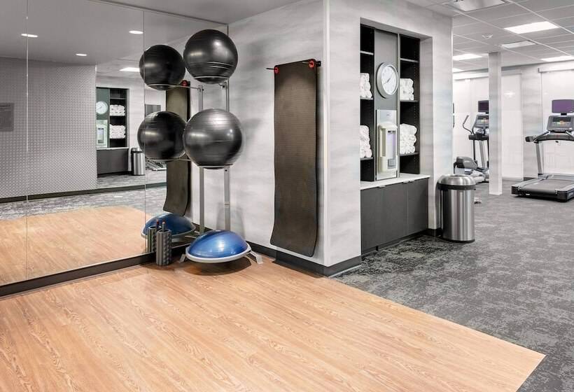 Отель Fairfield Inn & Suites By Marriott Queensbury Glens Falls/lake George