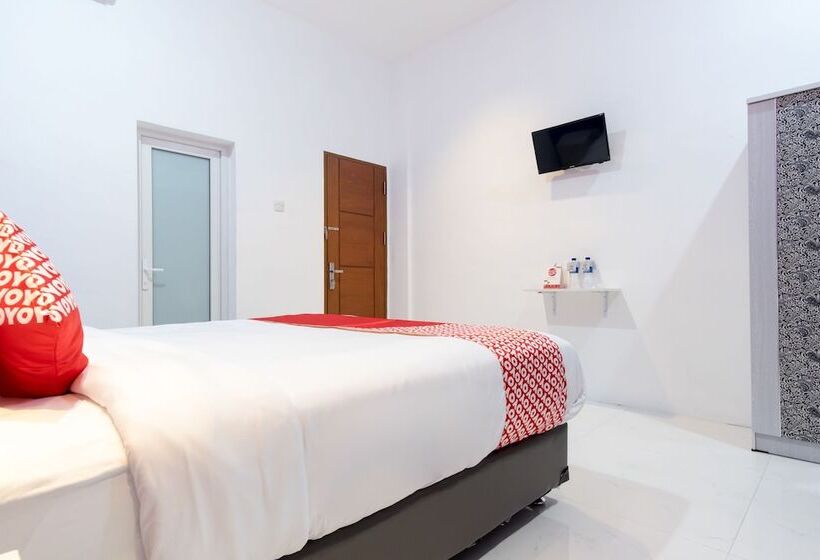 هتل Oyo 839 Royal Residence