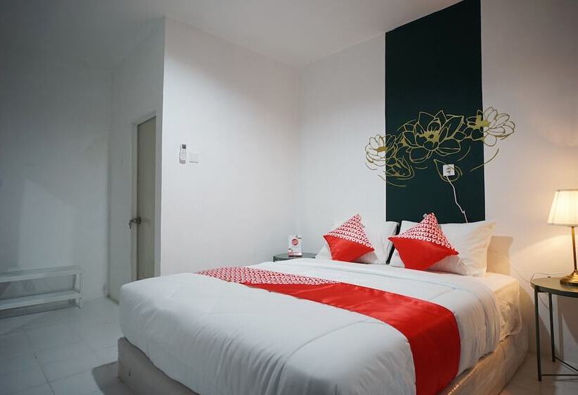 هتل Reddoorz At Sani Guest House Balikpapan