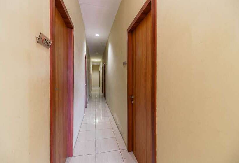 호텔 Reddoorz Syariah Near Simpang Surabaya Aceh