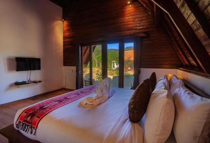 پانسیون Tanjung Lima Villas Labuan Bajo