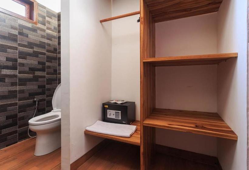 پانسیون Tanjung Lima Villas Labuan Bajo