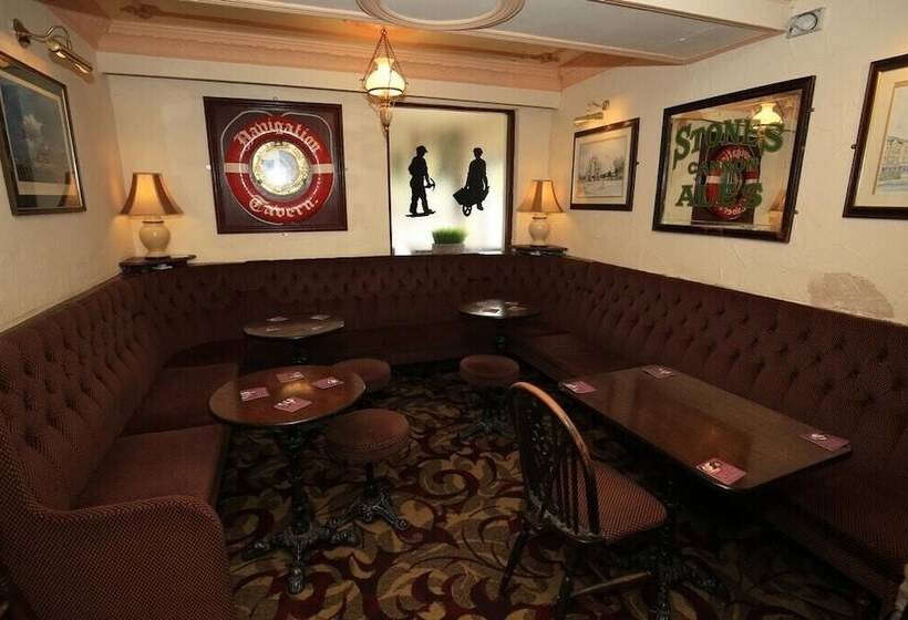 هاستل The Navigation Tavern