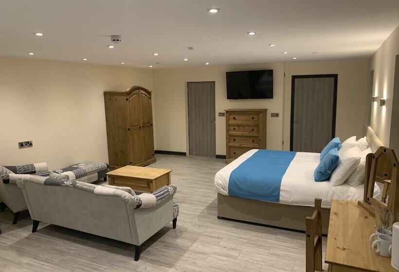 تختخواب و صبحانه Barmouth Beach Club
