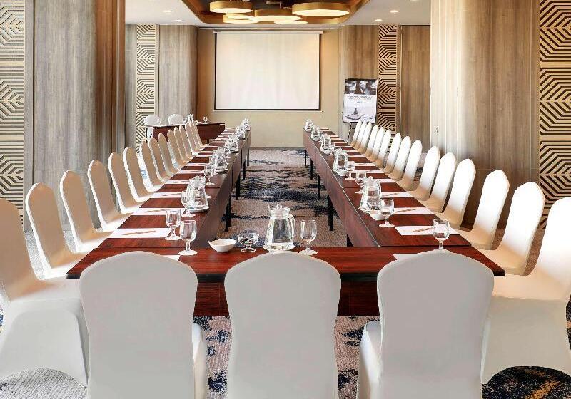 هتل Mercure Makassar Nexa Pettarani