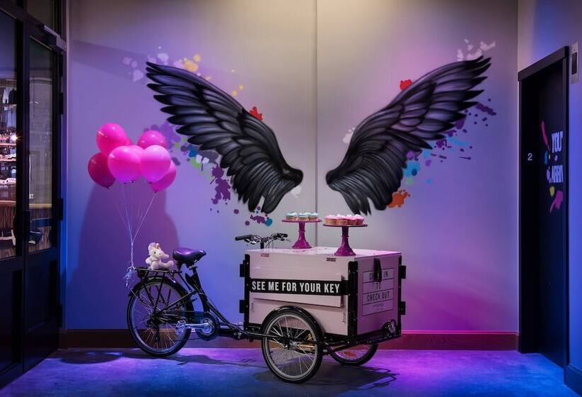 هتل Moxy Boston Downtown