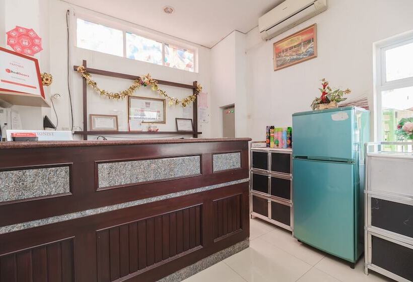 هتل Reddoorz Near Jembatan Siti Nurbaya Padang
