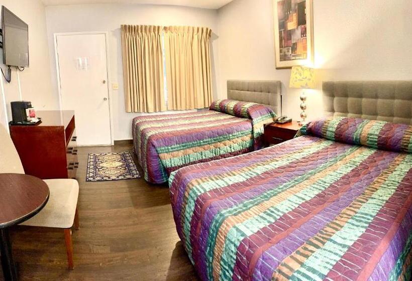 Emerald Best Motel
