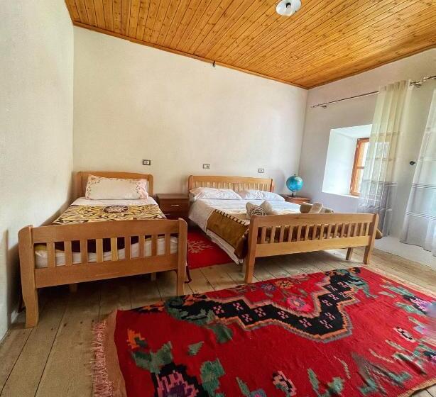 پانسیون Guest House Rrashkadoli
