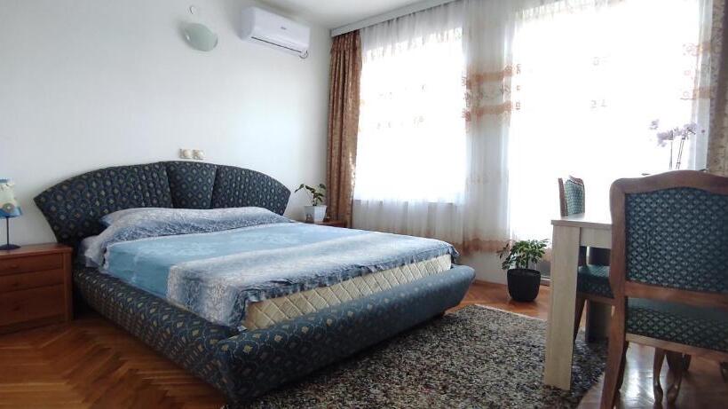 پانسیون Vila Sentić