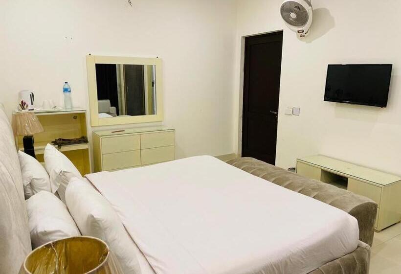 Maryleena Hotel Gulberg