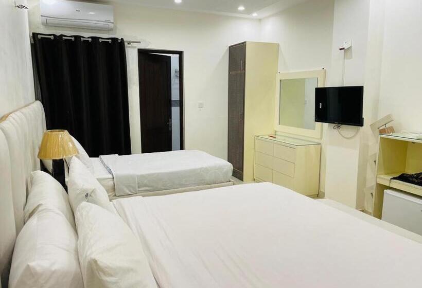 Maryleena Hotel Gulberg