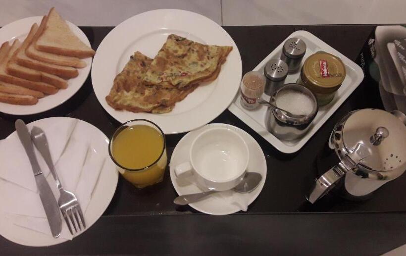 Maryleena Hotel Gulberg