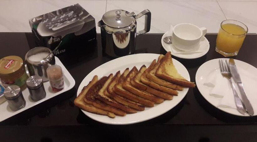 Maryleena Hotel Gulberg