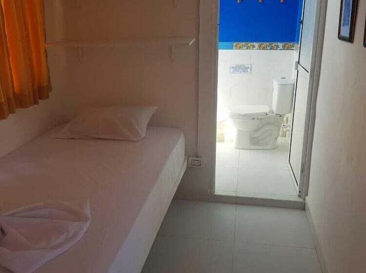 هتل Playa Tiburon