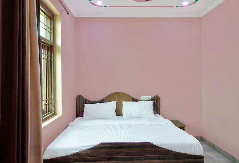 Отель O Kukas Guest House