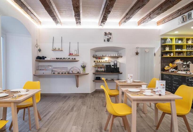 تختخواب و صبحانه Maison Valentina