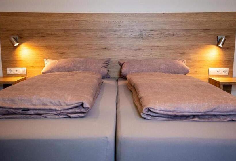 پانسیون Gästezimmer Düll