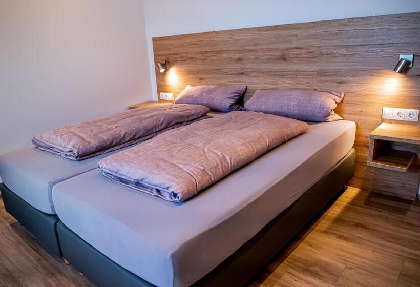 پانسیون Gästezimmer Düll