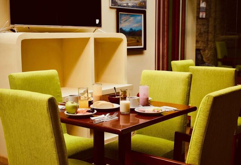 هتل Almudena Suites Uyuni