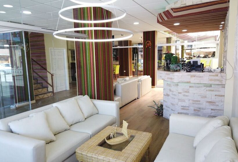 هتل Almudena Suites Uyuni