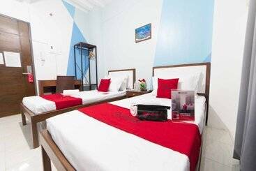 هتل Reddoorz @ Padre Gomez Davao