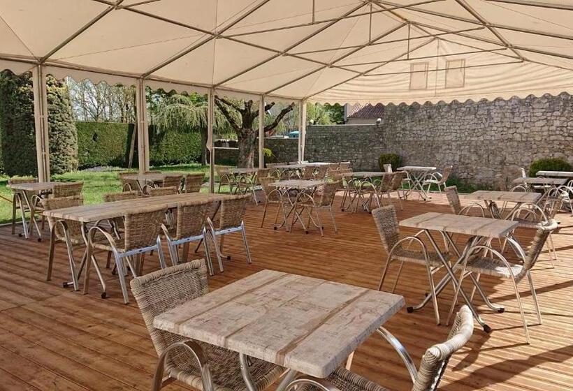 Отель Auberge Le Cévenol