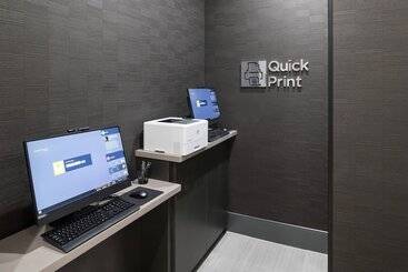 هتل Courtyard By Marriott Houston Heights/i10