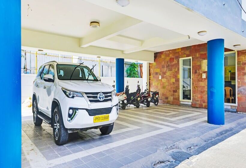 هتل Fabexpress B Zone   Nr Valluvar Kottam Monument & Us Visa Biometrics Center And Us Consulate