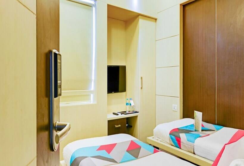 هتل Fabexpress B Zone   Nr Valluvar Kottam Monument & Us Visa Biometrics Center And Us Consulate