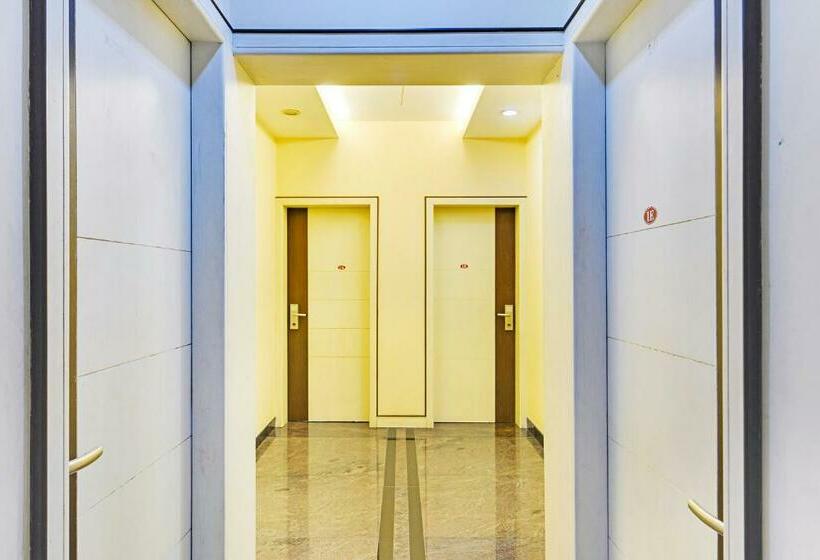 هتل Fabexpress B Zone   Nr Valluvar Kottam Monument & Us Visa Biometrics Center And Us Consulate