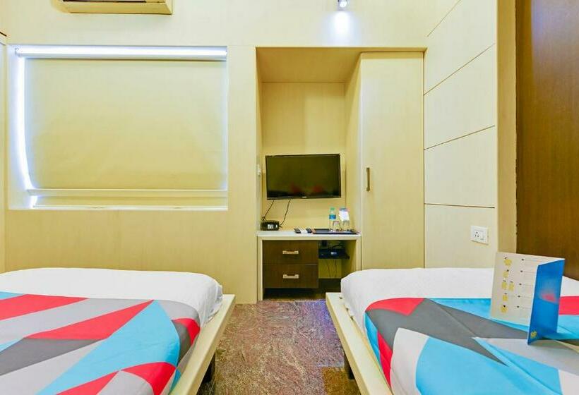 هتل Fabexpress B Zone   Nr Valluvar Kottam Monument & Us Visa Biometrics Center And Us Consulate