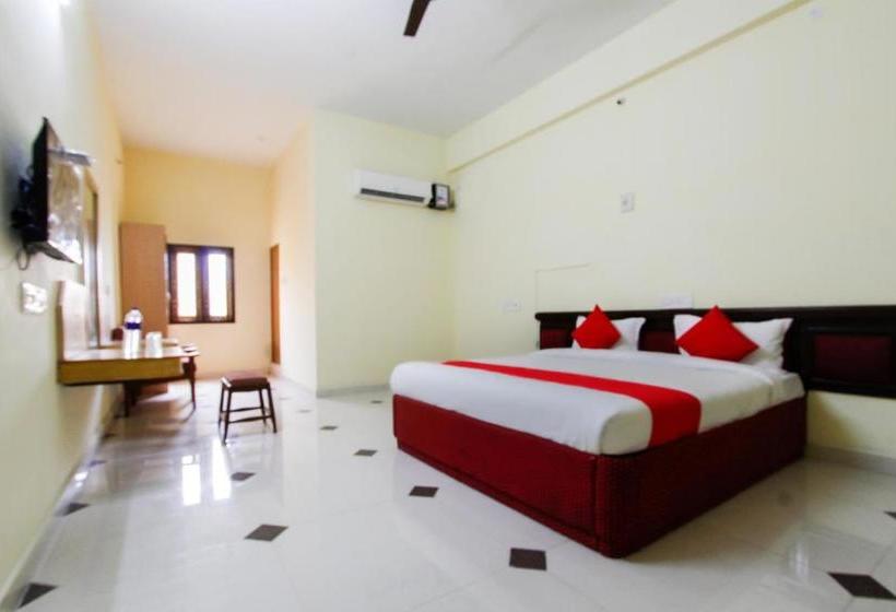 ホテル Oyo 44617 Lassee Plaza Saver