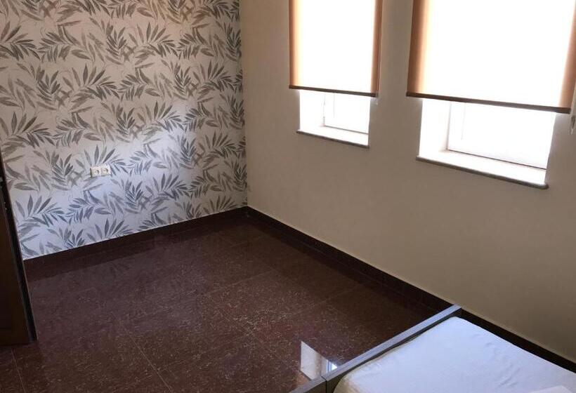 Liko Hostel