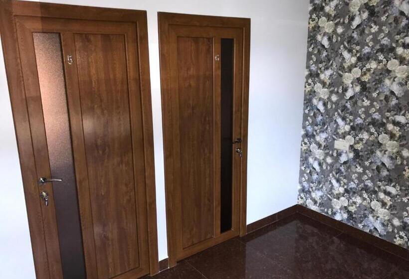 Liko Hostel