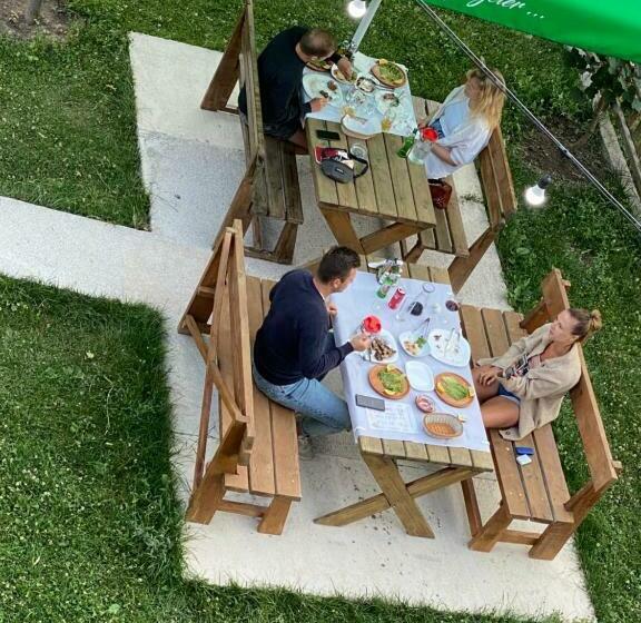 پانسیون Alpinehouse Theth