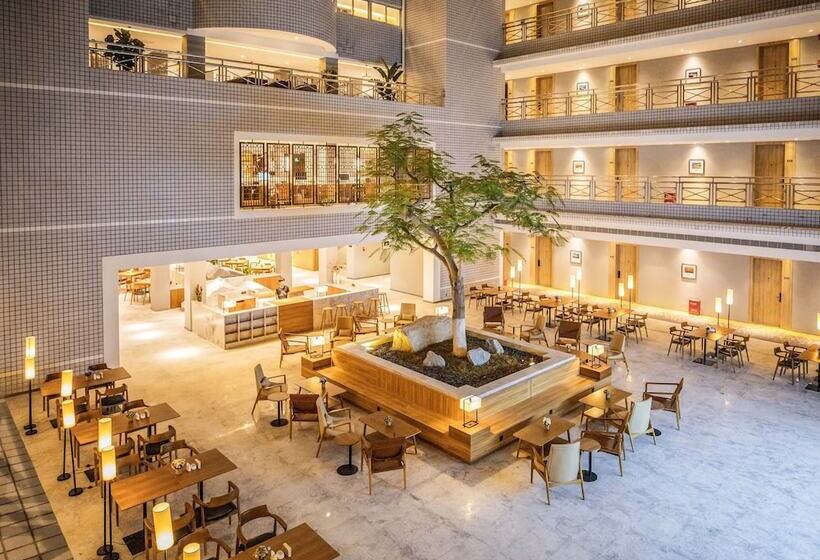 Atour Hotel Yufeng Mountain Park Liuzhou