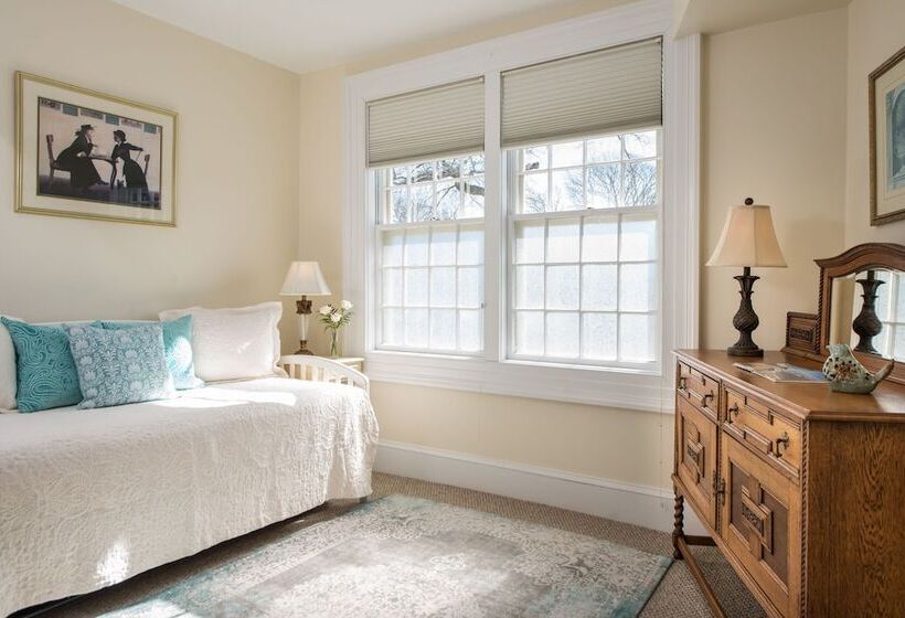 تختخواب و صبحانه Captain Farris House