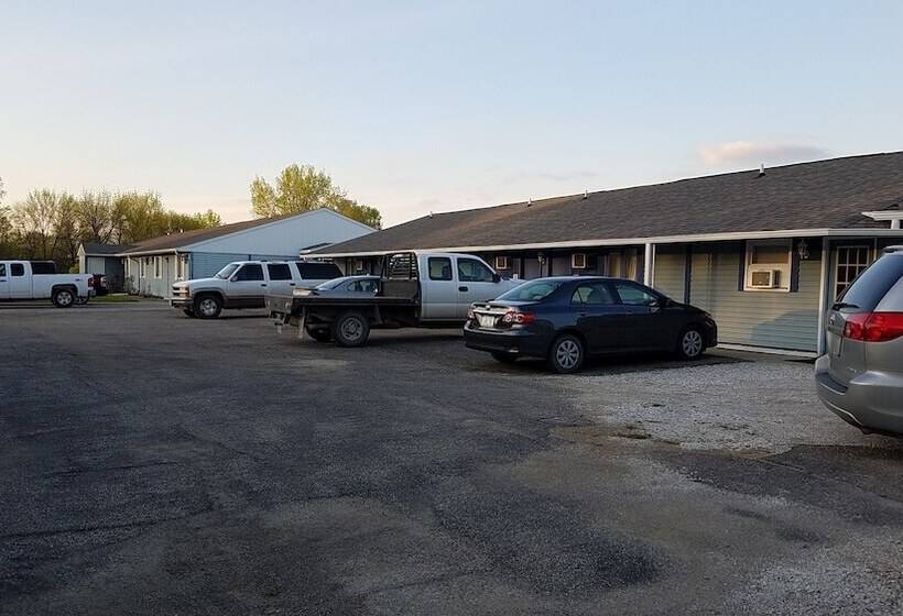 Burr Oak Motel