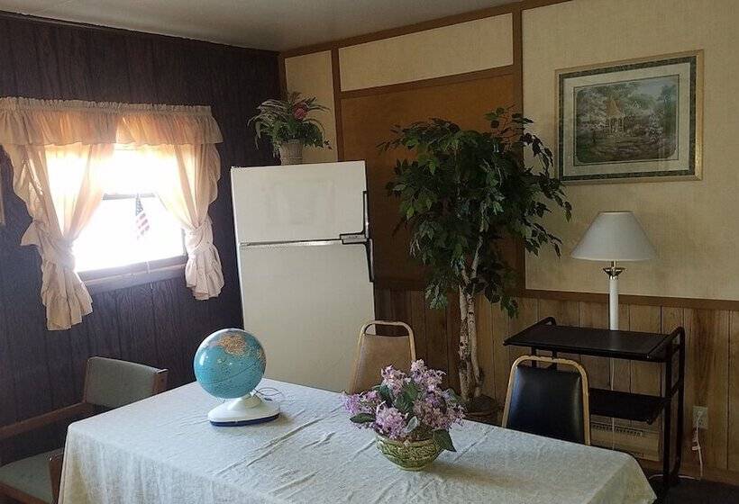 Burr Oak Motel