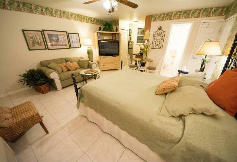 Camelot Beach Suites